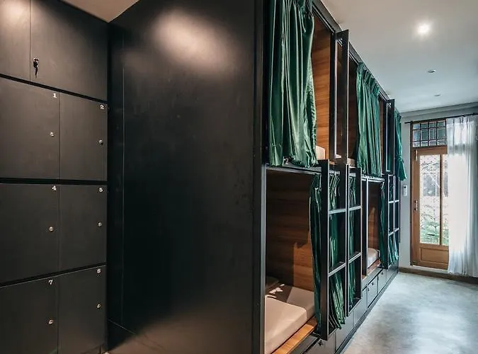 Craftel Hostel *